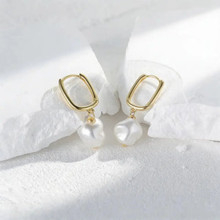 Alméra Pearl Drop - Lifestyle