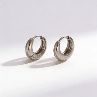 Aurelia Curved Minimalist Earrings