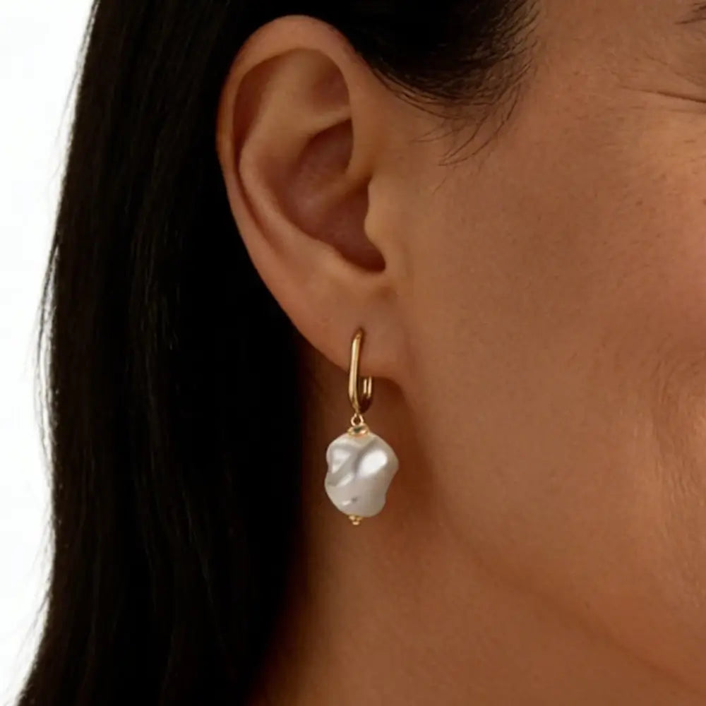 Alméra Pearl Drop Earrings